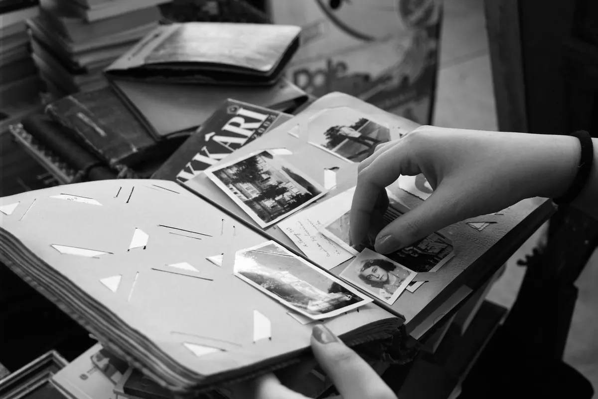Beginner's Guide to Writing a Memoir Blurb Without Spoiling the Story